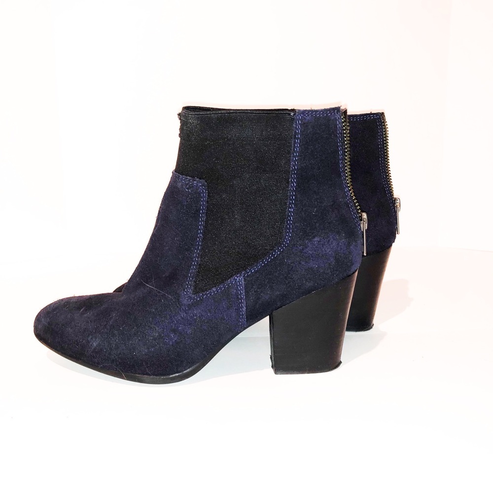 dark blue/black booties